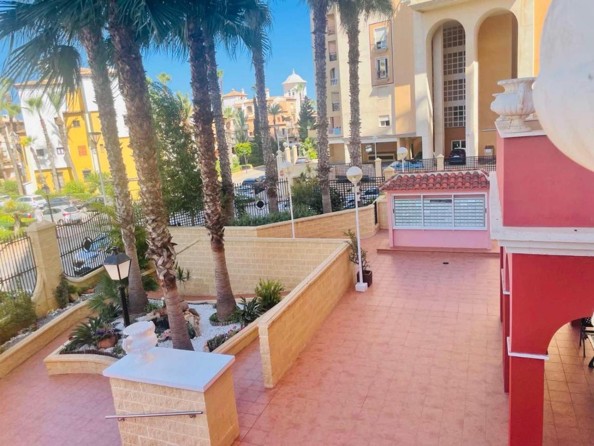 Beach Apartament In Torrevieja Ngoại thất bức ảnh