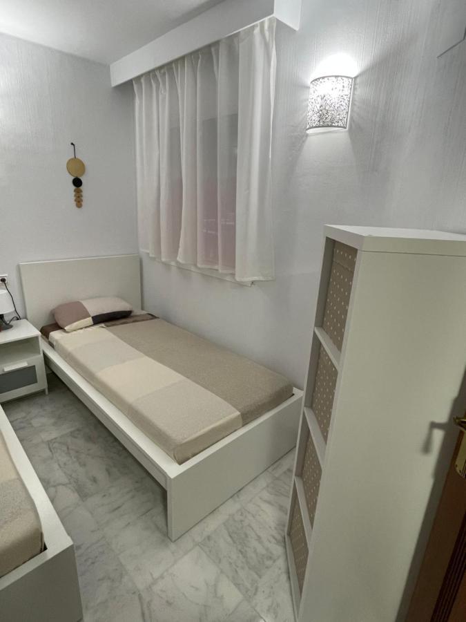 Beach Apartament In Torrevieja Ngoại thất bức ảnh